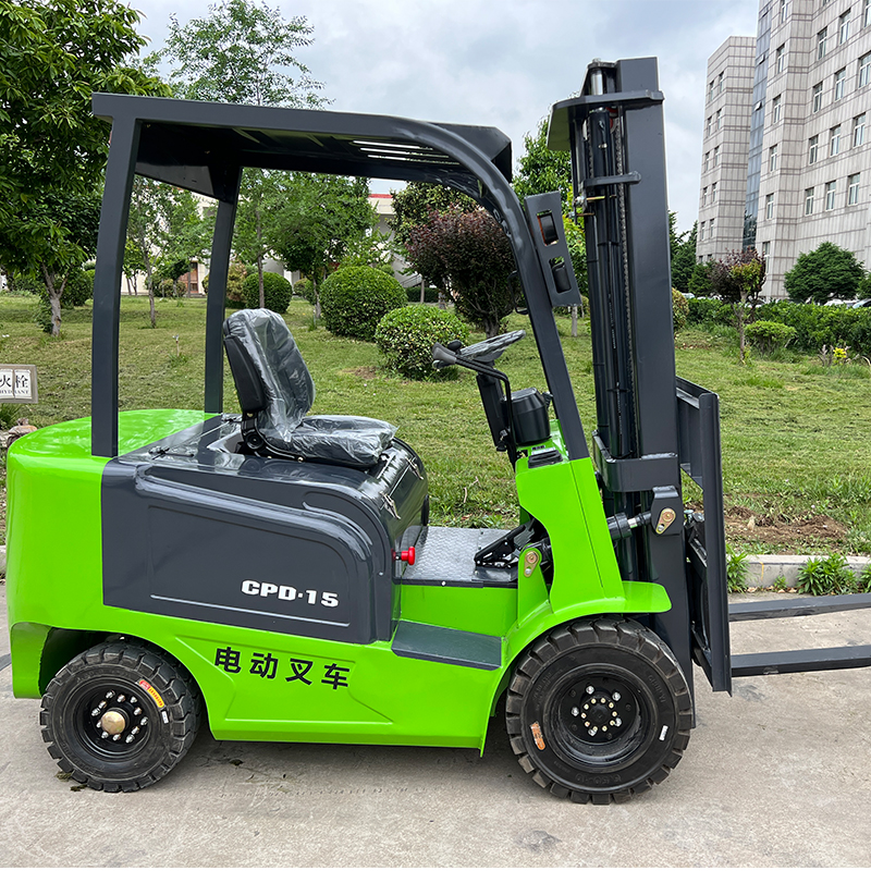 1.5噸新能源電動(dòng)叉車